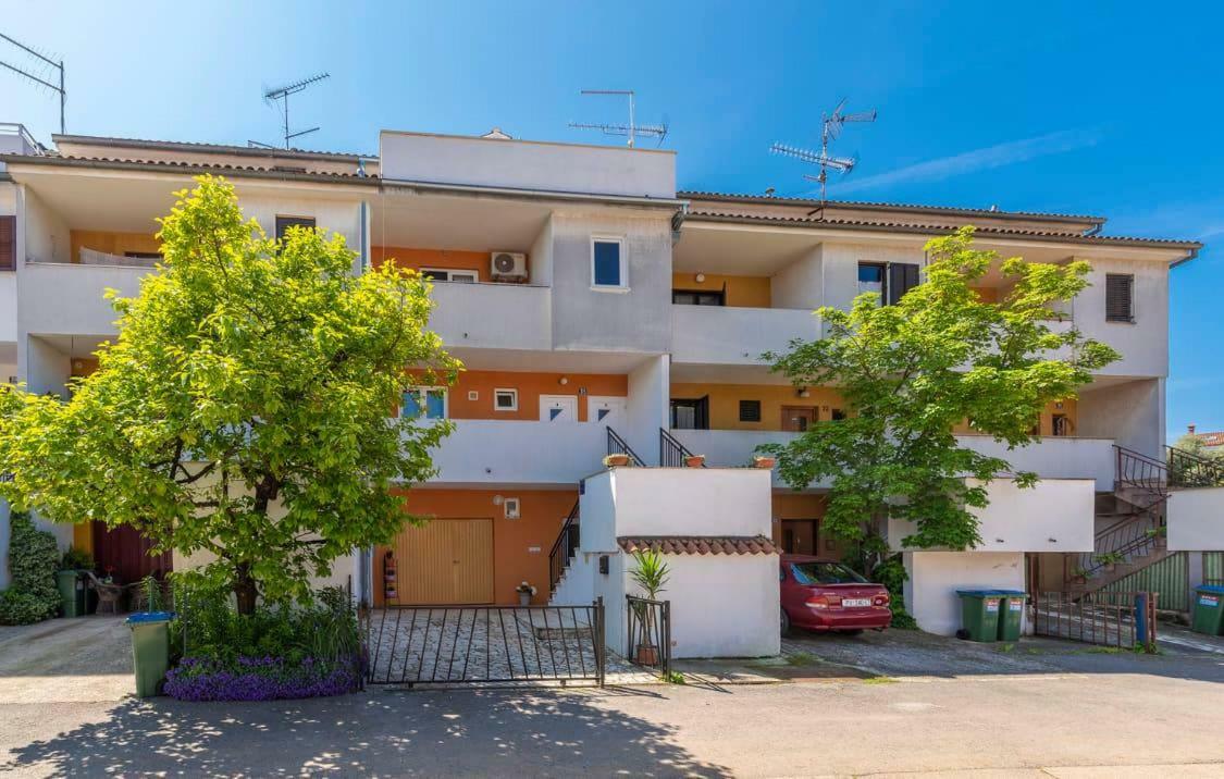 Apartment Apartman Miro *