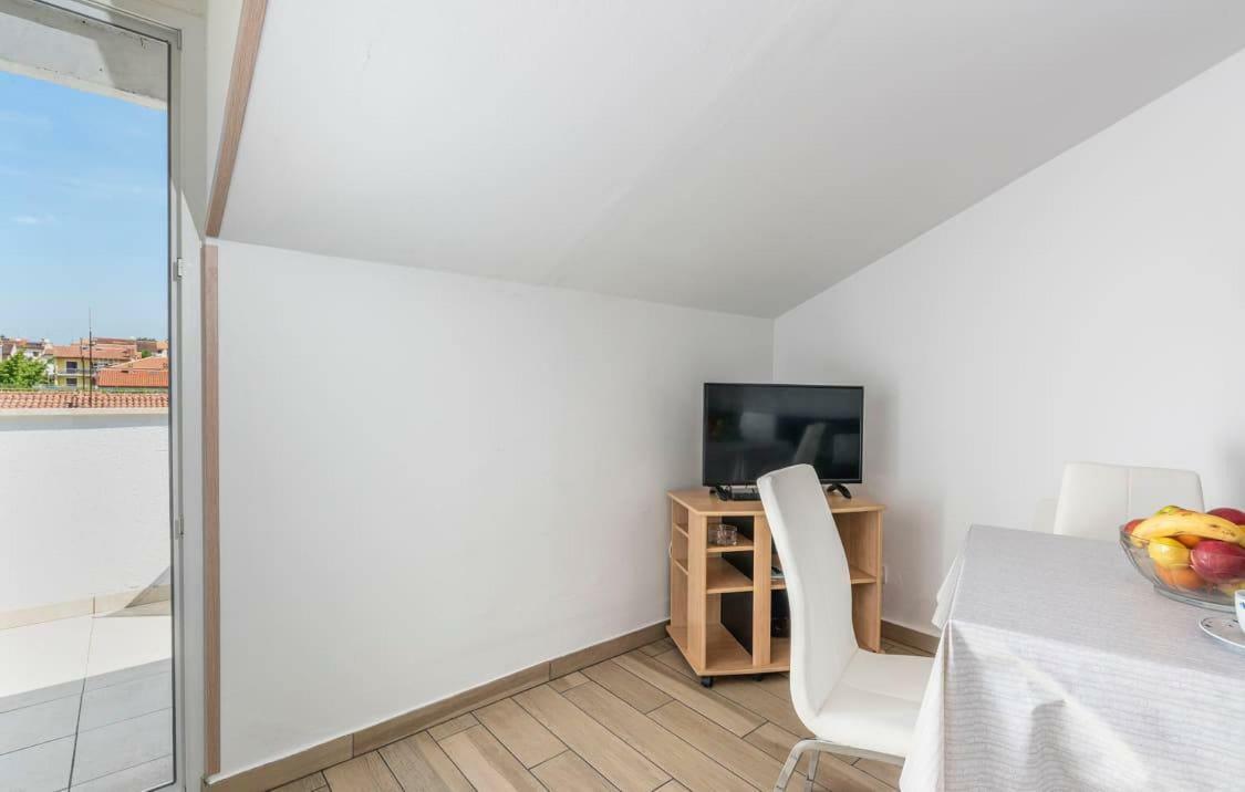 Apartman Miro Apartment *